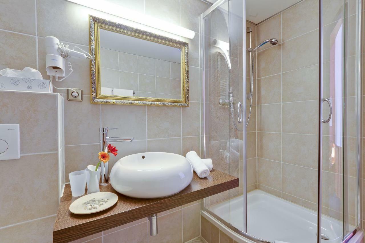 Bavaria Hotel Muenchner Hof Superior Stuttgart Room photo